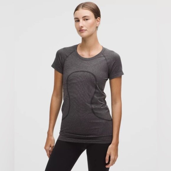 Lululemon Beat the Heat Short Sleeve Top Gray Size 4 - Picture 1 of 7